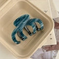 Haarklammer aus Acetat mit blauem Marmormuster in einer minimalistischen Box - Blau Kürbis Haarklammer