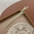 Spilla per capelli minimalista verde chiaro a forma di corno di cervo per chignon - Corno di drago / Verde