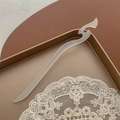 Épingle à cheveux blanche élégante en S avec motifs de nuages traditionnels - Bourgeon de fleur / Blanc