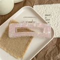 Detail of extra large pearlescent pink acetate hair claw clip with shell texture and gold spring - Colorful Pink - 12.5cm
