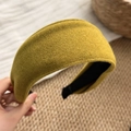Cerchietto spesso in feltro di lana giallo senape per un look invernale elegante e chic - Giallo