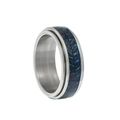 Detail van draaibare roestvrijstalen ring met blauwe koolstofvezel inleg en bladmotief - US 6 / Blauwe Koolstofvezel Zwart Blad