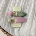 Niedliche Haarklammern Set im koreanischen Stil mit bestickten Bären und Farbkontrast - Rosa Bären Haarspangen
