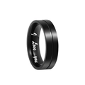Vista de primer plano del grabado 'I Love You' en un anillo de titanio negro mate - US 6 / Negro sin diamantes