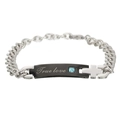 Gros plan du bracelet gourmette en acier avec gravure True Love et zircon bleu serti - Noir (Homme)
