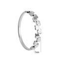 Vista dettagliata dell'anello in argento con cuori e specifica della larghezza di 3 mm - US 6 / Argento