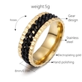 Detailed view of the 8mm rotating gear chain ring made of polished gold and black stainless steel - US 6 / Black Chain (Gold Ring And Black Chain) / Gold