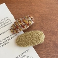 Mixed color tweed and green faux shearling hair clip set on aesthetic background - Tweed And Olive Green Lamb Wool Style / Yellow-Green Series