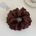 Chouchou en dentelle marron vintage avec broderie pour des coiffures élégantes et chic - Marron