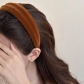 Cerchietto in velluto arancione retrò da donna con design imbottito e finitura lucida - Cerchietto a Coste