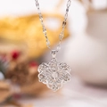 Collar de corazón hueco con letra I y grabados de rosas en acabado plata - Plata I
