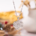 Collar de plata con corazón calado, rosas y colgante de letra W en una cadena de cordón - Plata W