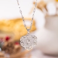Collar de corazón plateado con detalles de rosas e incrustación de circonita Y - Plata Y