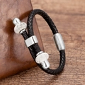 Macro detail van heren gevlochten lederen armband met witte turquoise kralen en magnetische sluiting - Zilver Zwart Leer Glimmende Sluiting Witte Turkoois Kraal (Silver-14)