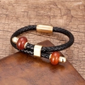 Handgemaakte gevlochten leren armband met rode kralen en rvs magnetische sluiting - Goud Zwart Leer Glimmende Sluiting Roodbruine Kraal (Gold-6)