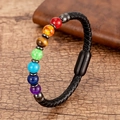 Detalle de pulsera de cuero trenzado con cuentas de piedra y cierre magnético - 7 Chakra Cierre Negro Estilo B (SL-80)