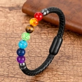 Pulsera energía piedras chakra con cordón de cuero negro trenzado sobre madera - 7 Chakra Cierre Negro (SL-80)