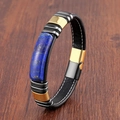 Détail d'un bracelet en cuir noir avec pierre de lapis-lazuli et fermoir magnétique - Pierre Bleue - Cuir Noir (Noir Or-6)
