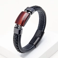 Dettaglio del bracciale in pelle intrecciata con pietra occhio di tigre e chiusura magnetica - Stile Pietra Occhio di Tigre Rosso (Stile-5)
