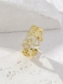 Verstellbarer goldener Doppelherzring mit hohlen Herzen und funkelnden Zirkonia-Akzenten - Herzförmiges hohles Link-Design (Stil 7)