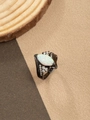 Macro di un anello con opale marquise con placcatura in oro nero e zirconi - US 7 / Bianco (Oro Nero)