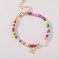 Kleurrijke kralenarmband met wit hart en goudkleurige letter A hanger - Letter A Stijl (B2504240890)