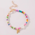 Kleurrijke kralenarmband met schelpvormige hartbedel en een gouden letter F hanger - Letter F Stijl (B2504240890)