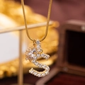 Goldene Schlangenkette mit funkelndem Zirkonia-besetztem Buchstaben-S-Anhänger - S