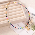 Collana artigianale di perline colorate con ciondolo lettera Z dorata stile boho - Lettera Z