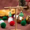 Orecchini di Natale con perno a fiocco di neve e pendente a cappello verde su base d'oro - Cappello di Natale Fiocco di Neve Verde