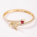 Goldenes Drachen-Schlangen-Armband mit tropfenförmigem rotem Stein und Kristallbesatz - Drachenkopf Roter Stein Armreif