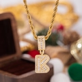 Collana hip hop con ciondolo lettera K dorata, pietre baguette e catena a corda - Con Catena a Corda 50cm / Lettera K