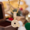 Collana hip hop con ciondolo lettera Q dorata e lussuoso pavé di zirconi cubici - Con Catena a Corda 50cm / Lettera Q