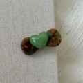 Detail of Korean mini hair clip with tortoise shell texture and green heart decoration - Multi-colored Heart