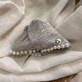 Elegante fermaglio per capelli in tweed con perle e piastra in metallo stile vintage - Grigio Beige
