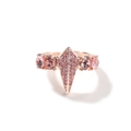 Nahaufnahme von Roségold Panther Ring mit rosa Diamanten und funkelndem Edelstein - Einstellbar Offen / Rosa