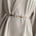 Eleganter schmaler elastischer Taillengürtel mit Perlen-Goldschließe für Kleider - Einheitsgröße / Perlbeige