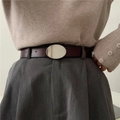 Cintura minimalista in vera pelle marrone scuro per donna con fibbia ovale in argento - caffè