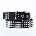 Ceinture punk vintage en cuir noir avec trois rangées de clous pyramides et boucle carrée - Noir