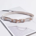 Cintura elastica bianca vintage da donna con doppie fibbie dorate intagliate - Bianco