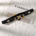 Cintura elastica nera vintage con doppia fibbia dorata incisa e inserti in pelle - Nero Opaco