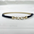 Elegante cintura sottile nera da donna con fibbia dorata e dettagli in perla - Nero Opaco