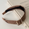 Detail of vintage plaid headband with brown resin buckle and non-slip inner lining - Brown Plaid Square Buckle Style