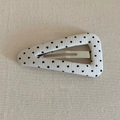 Fermaglio per capelli a triangolo vintage con tessuto a pois neri su fondo minimalista - Bianco Sporco