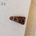 Retro faux leather leopard print water-drop BB hair clip with detailed black stitching - Dark Solid Small Triangle