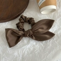 Chouchou élégant en satin marron café avec grand nœud asymétrique pour femmes - Marron