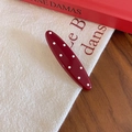Fermaglio per capelli bordeaux retrò a pois bianchi su tessuto beige strutturato - Stile Ovale Lungo