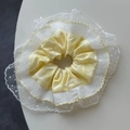 Süßer gelber Karo-Haargummi mit weißer Spitze und gepunktetem Organza-Haarschmuck - Gelb