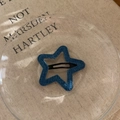 Close-up of blue star hair clip with denim texture and black metal spring clip - Five-pointed Star (XY-888) / Dark Blue Stars