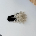 Eleganter BB-Haarclip aus schwarzem Samt mit strahlenden Perlenbündeln im Sonnendesign - Schwarz